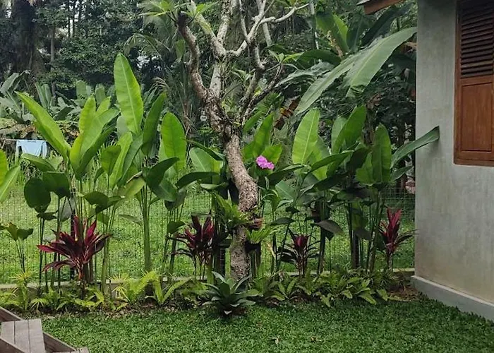 ロッジ Rumah Guci