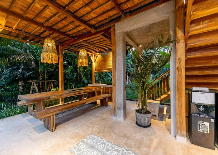 Rumah Guci