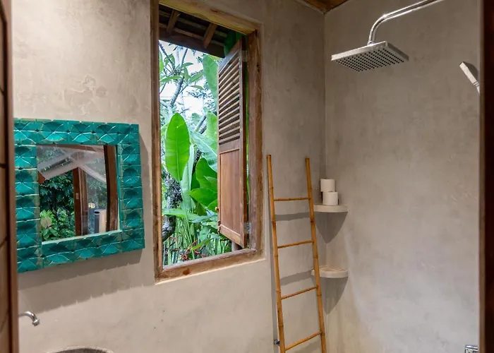 ロッジ Rumah Guci *