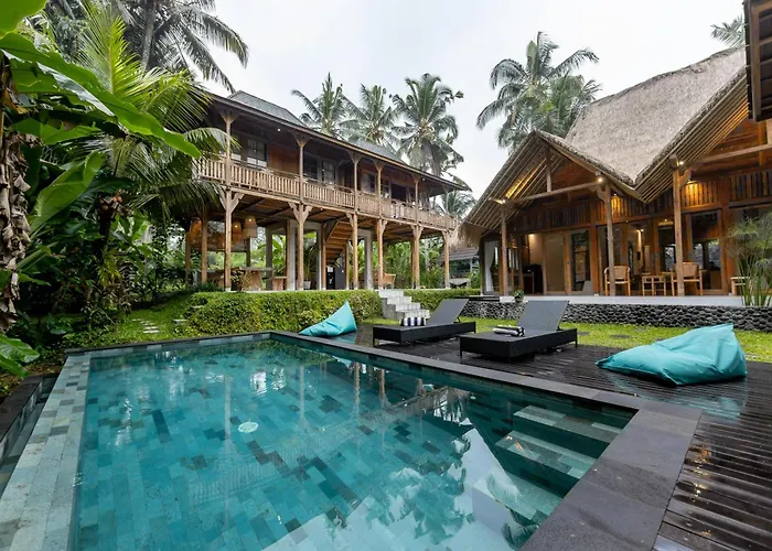 ロッジ Rumah Guci